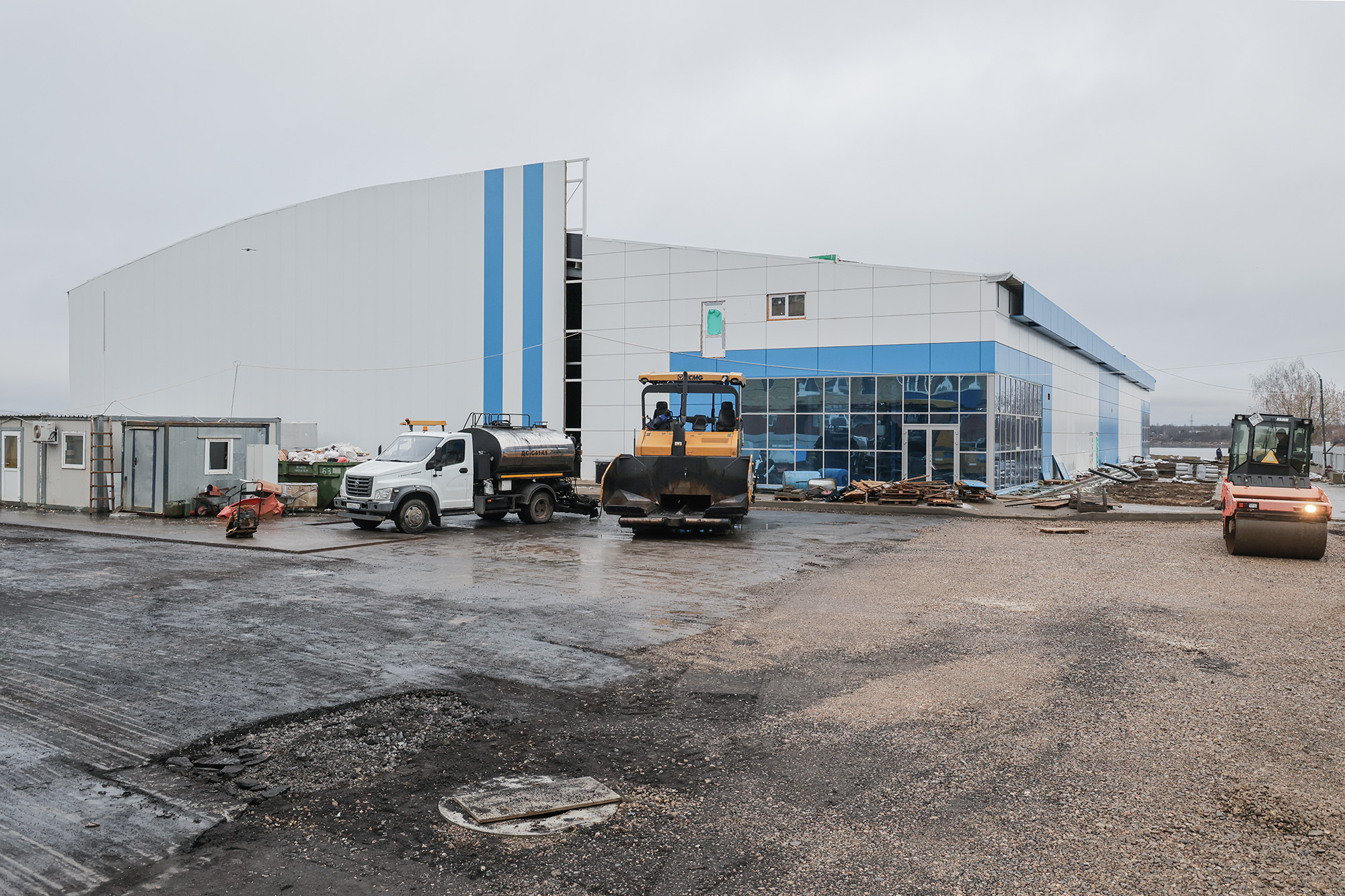 Новые спортивные объекты строят в Ярославской области