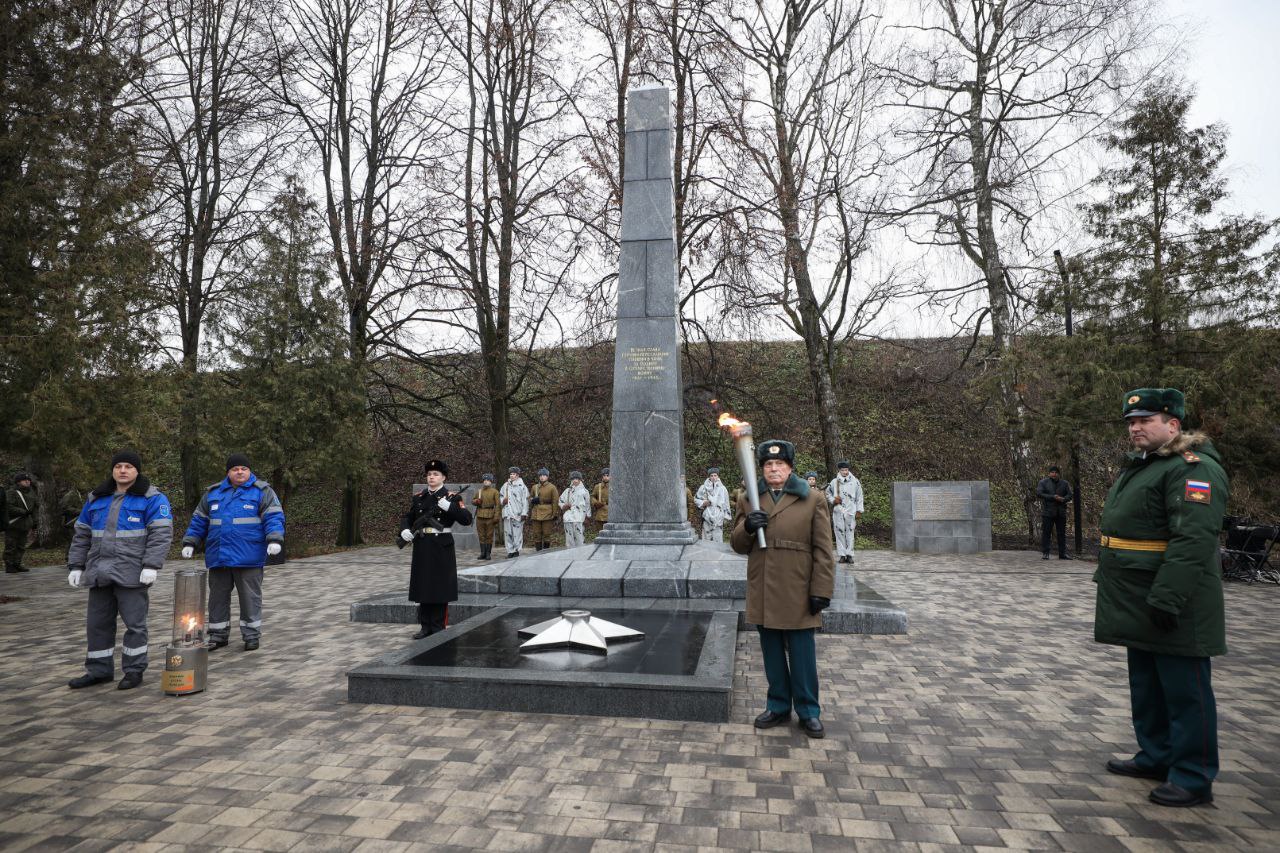 ​Вечный огонь торжественно зажгли в Переславле-Залесском в День Неизвестного Солдата