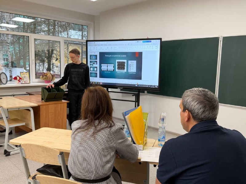 Школьники из 14 регионов представили в Ярославле свои научные проекты