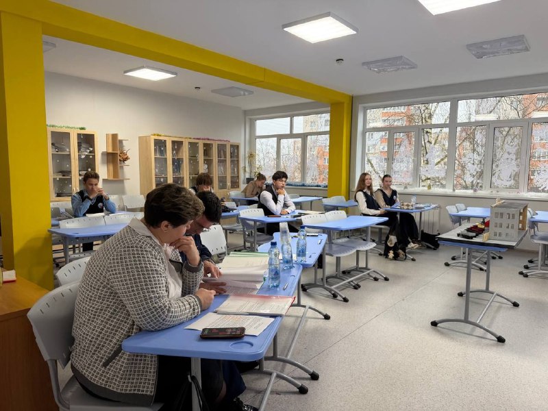 Школьники из 14 регионов представили в Ярославле свои научные проекты