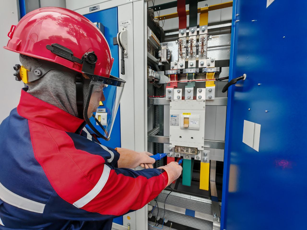 В Ярославской области по материалам «Россети Центр» на майнеров возбуждены два уголовных дела по фактам хищения электроэнергии