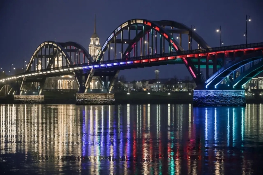 «НаШествие Дедов Морозов» в Рыбинске завершится световым шоу на мосту