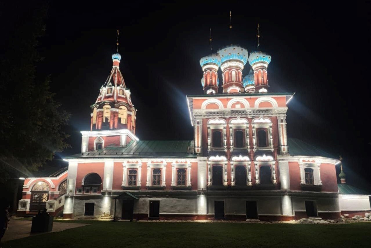 Около 50 зданий и сооружений региона в этом году украшены архитектурно-художественной подсветкой