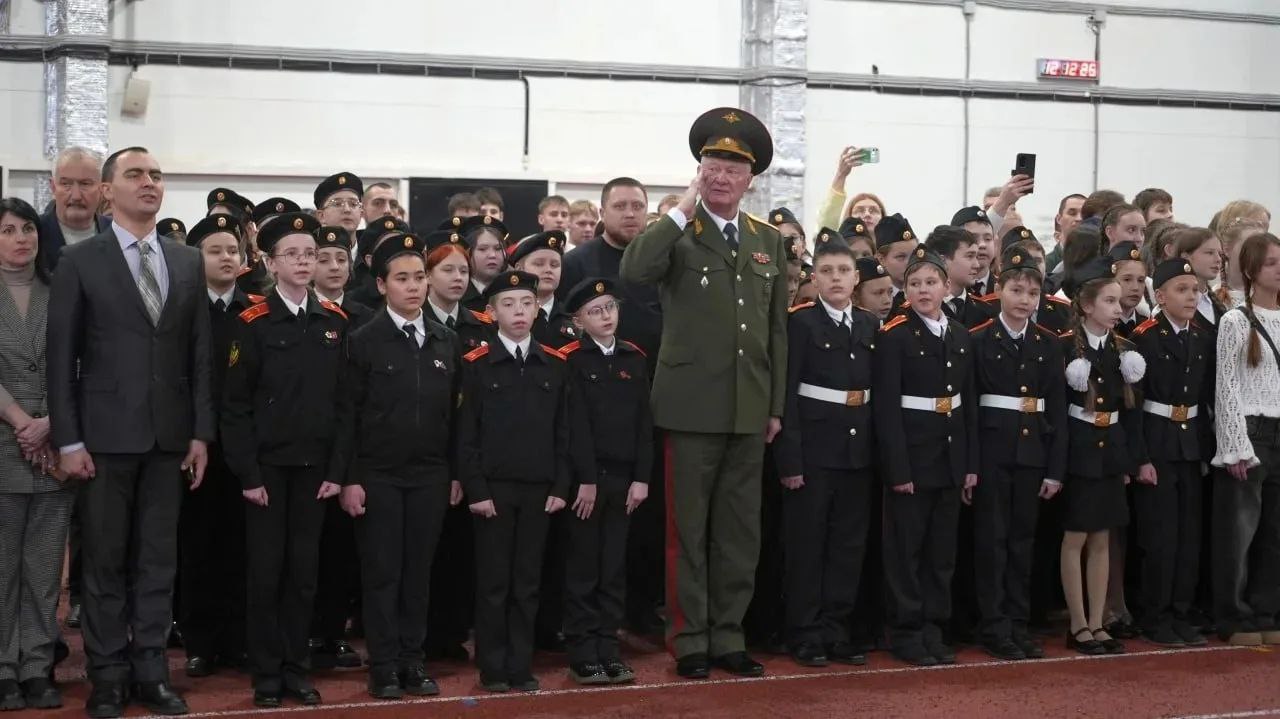 Более 500 ярославских школьников посвятили в юнармейцы в День Конституции России