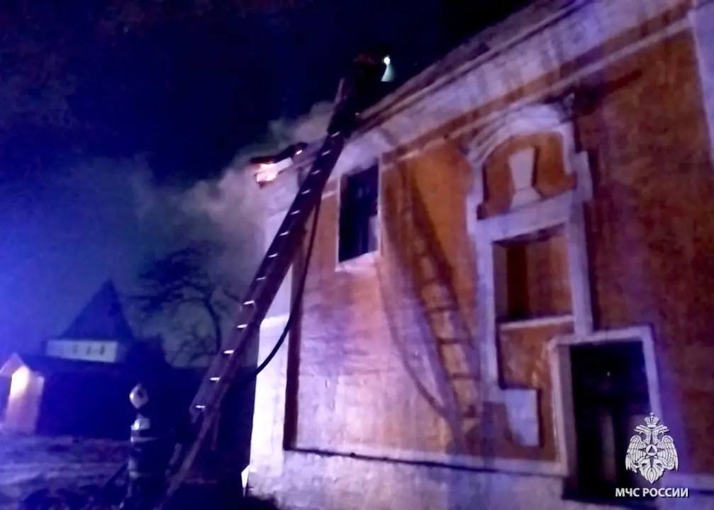 Пожар в Никитском монастыре в Переславле-Залесском тушили около пяти часов