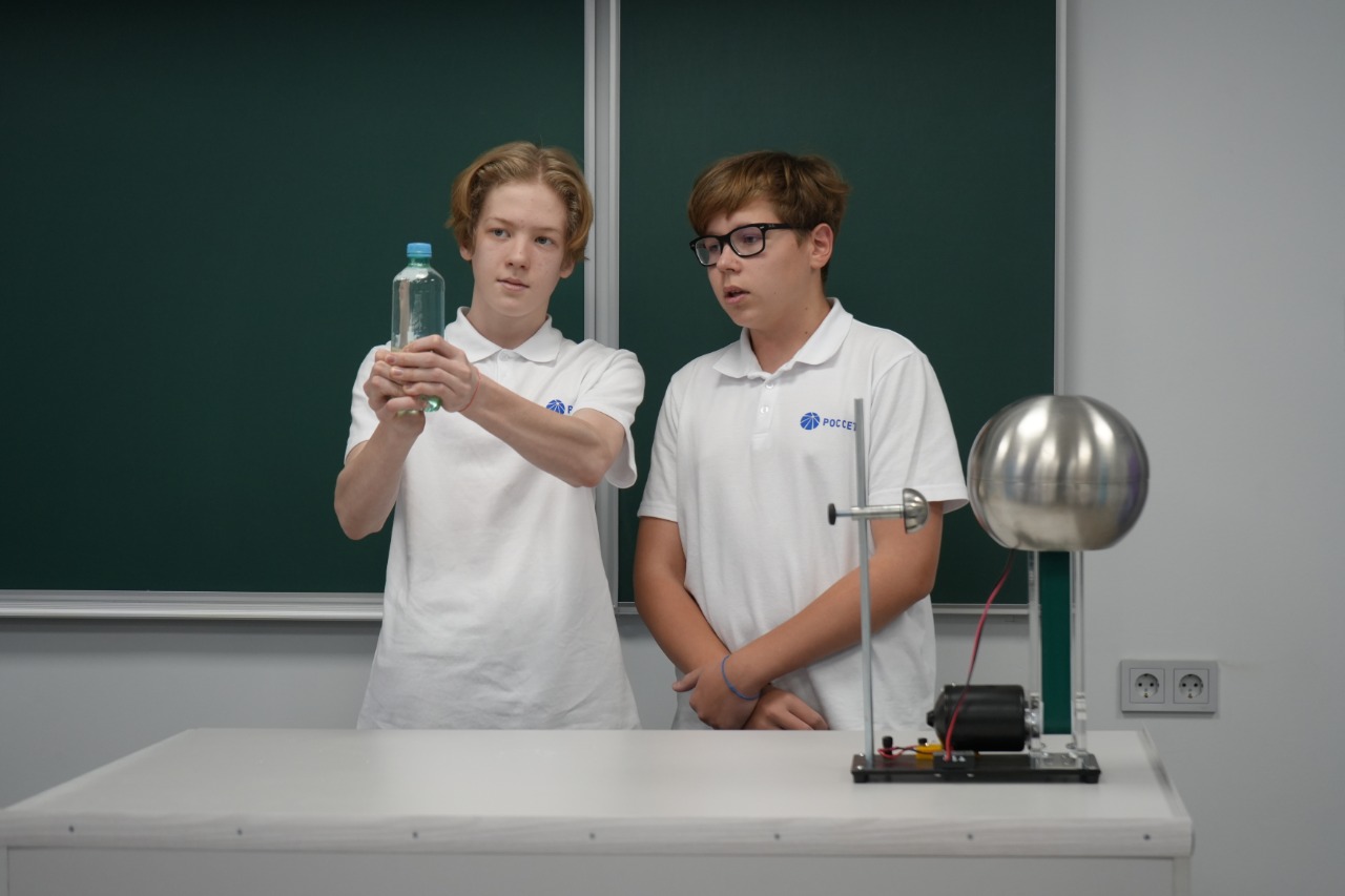 В ярославской школе №58 открыли обновленный класс для «Энергокружка»