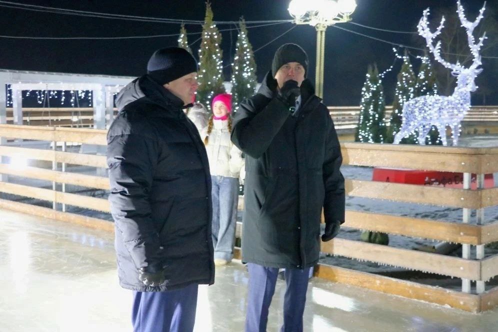 Каток «Ледяная сказка» открылся в Ростове Великом