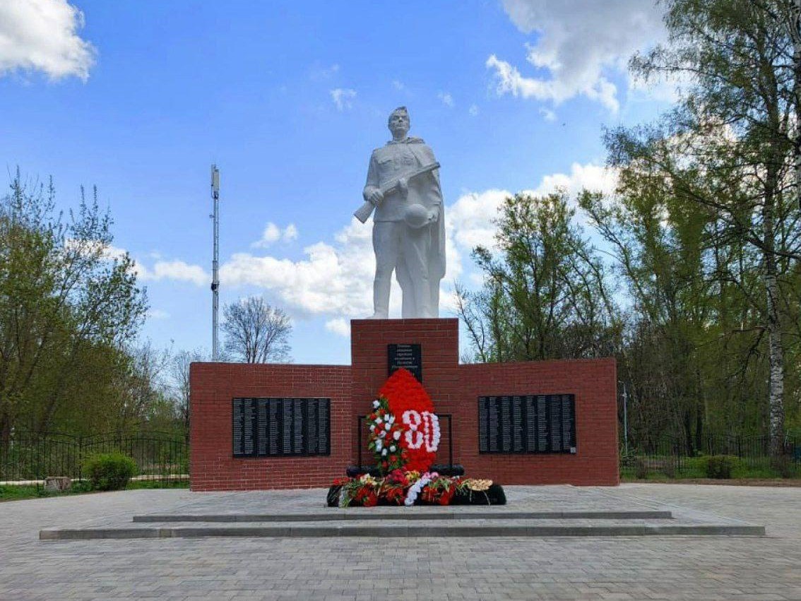 В Год защитника Отечества в Ярославской области отремонтировали 50 воинских захоронений и мемориалов