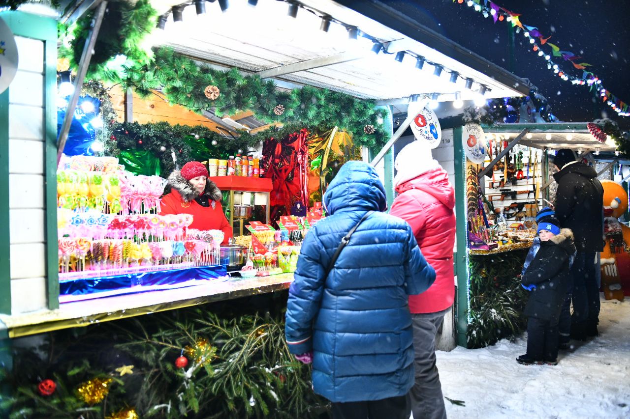 «НаШествие Дедов Морозов» и парад снеговиков: в выходные в Ярославской области запланирована насыщенная программа