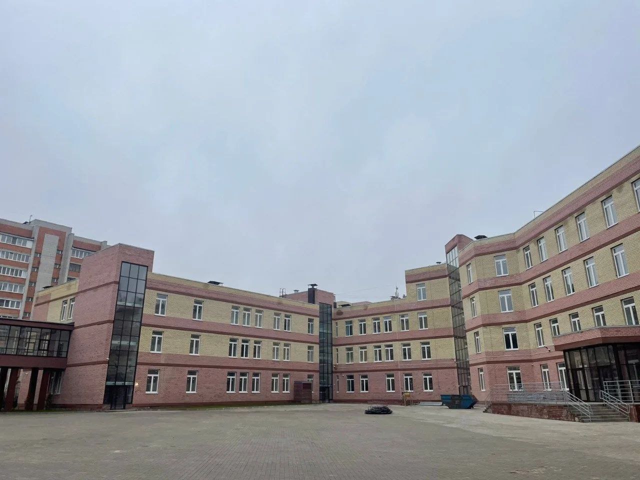 ​В Ярославле ввели в эксплуатацию новую школу на Московском проспекте