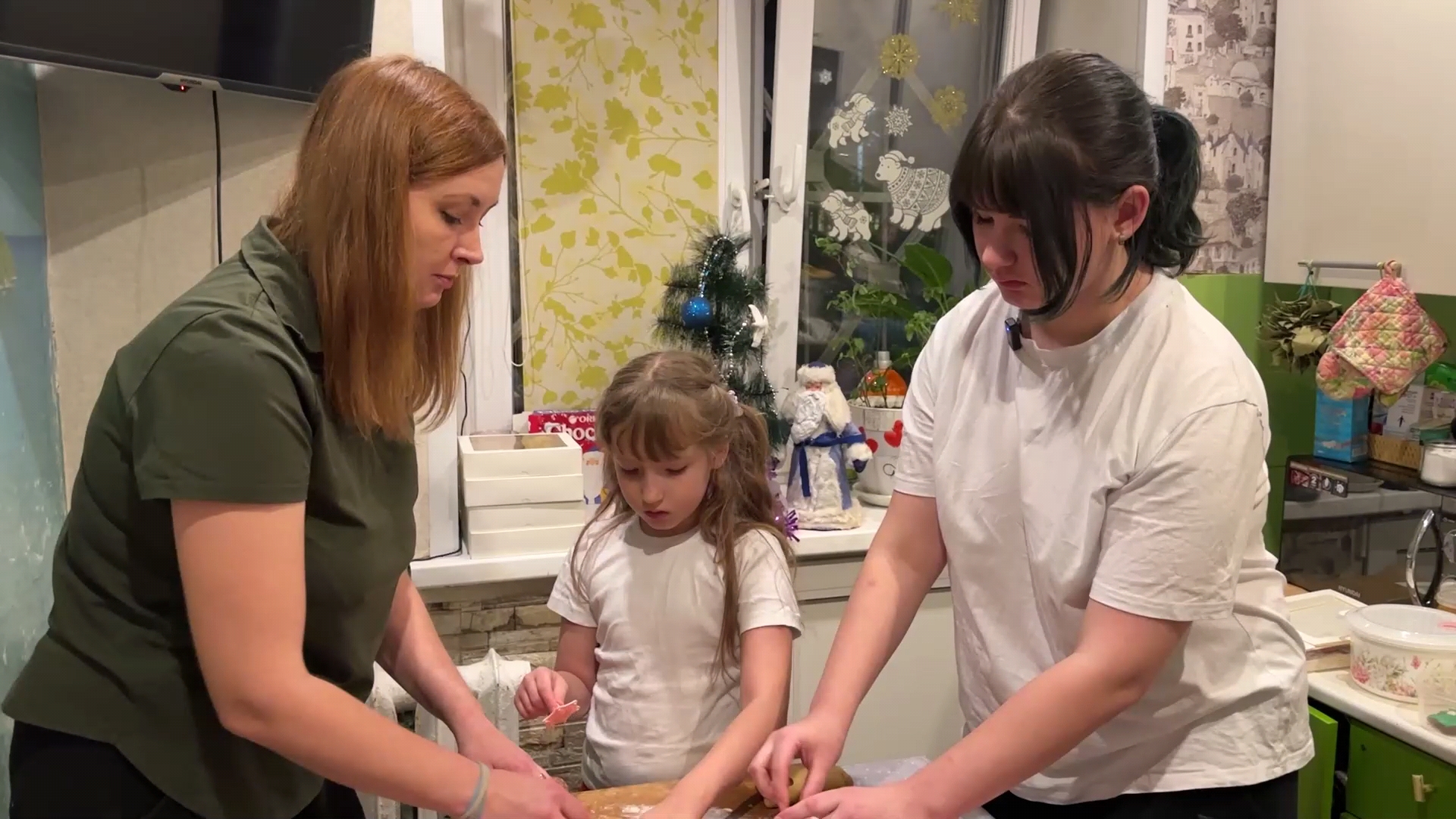 Ярославский боец получил новогодний привет от жены и двух дочек