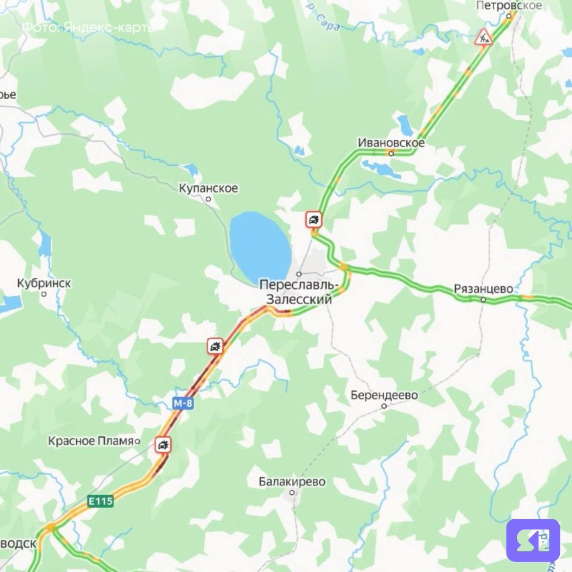 Движение на трассе М8, где возникли заторы из-за непогоды, стабилизируется - правительство