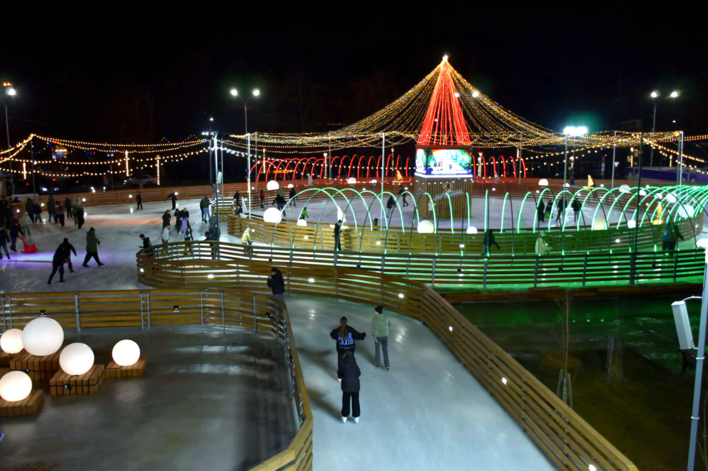 Более 40 тысяч человек посетили в новогодние каникулы главный каток Ярославской области