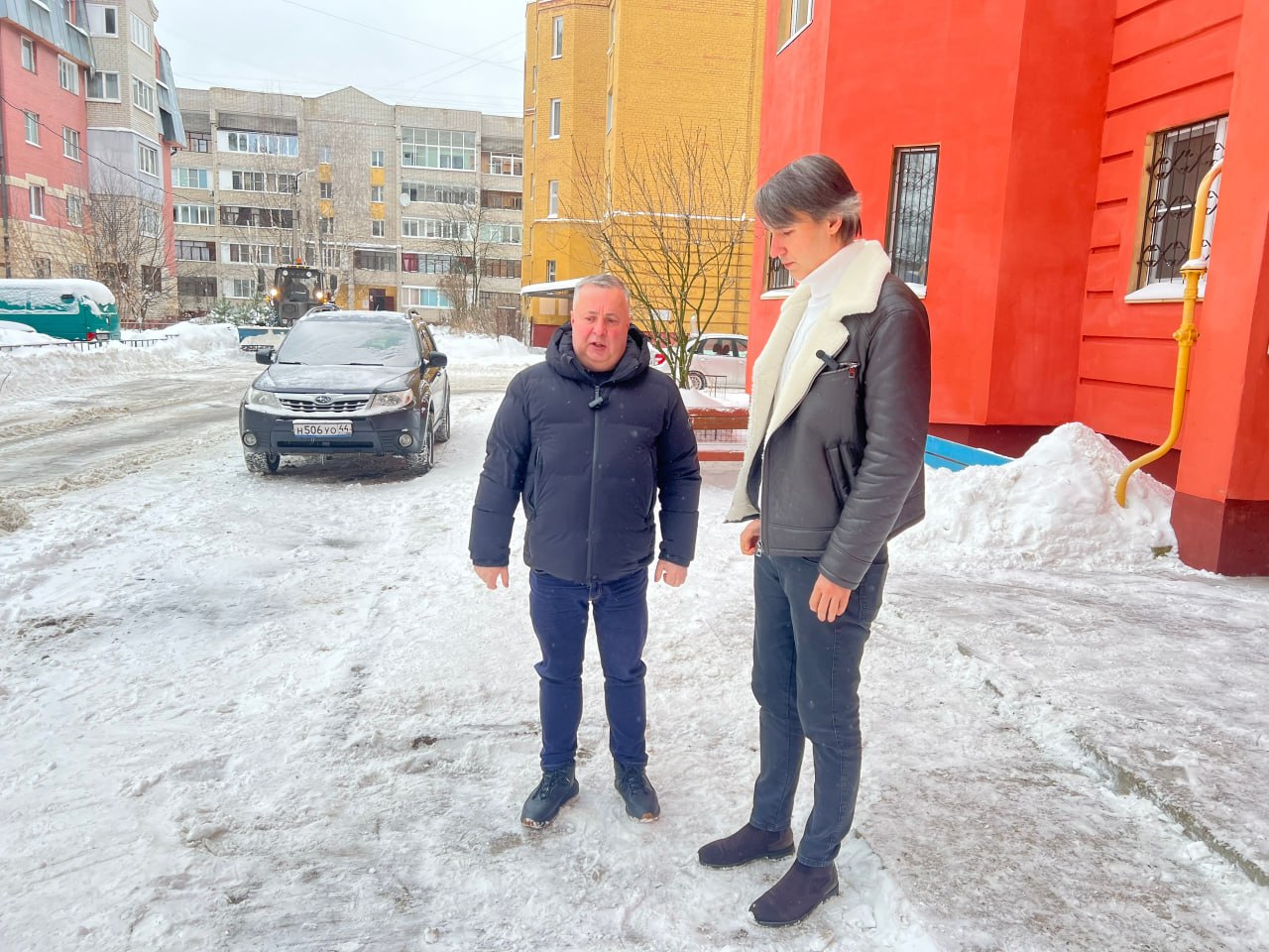 В Красноперекопском районе Ярославля проверили уборку дворов от снега