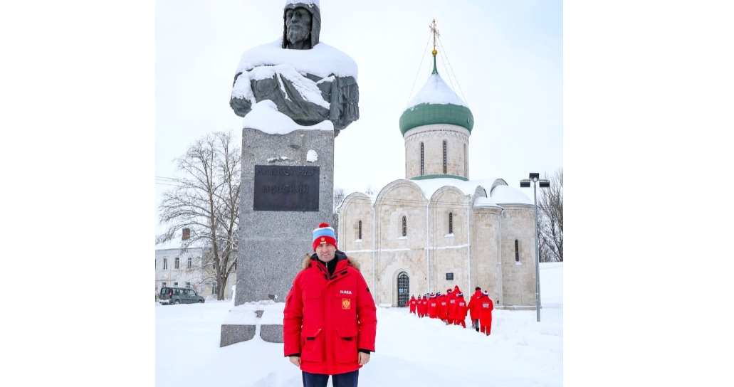 Роман Ротенберг предложил сыграть в хоккей на Плещеевом озере