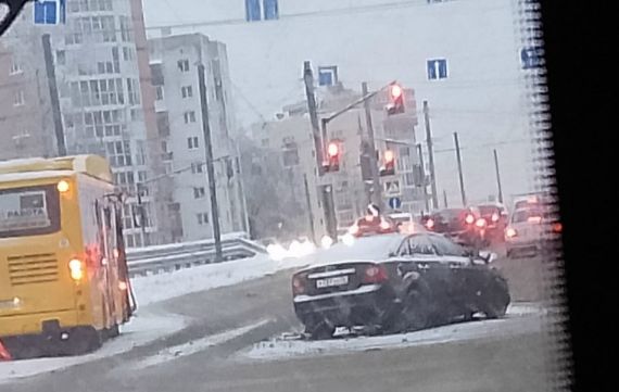 В ДТП на Московском проспекте в Ярославле пострадал водитель автобуса