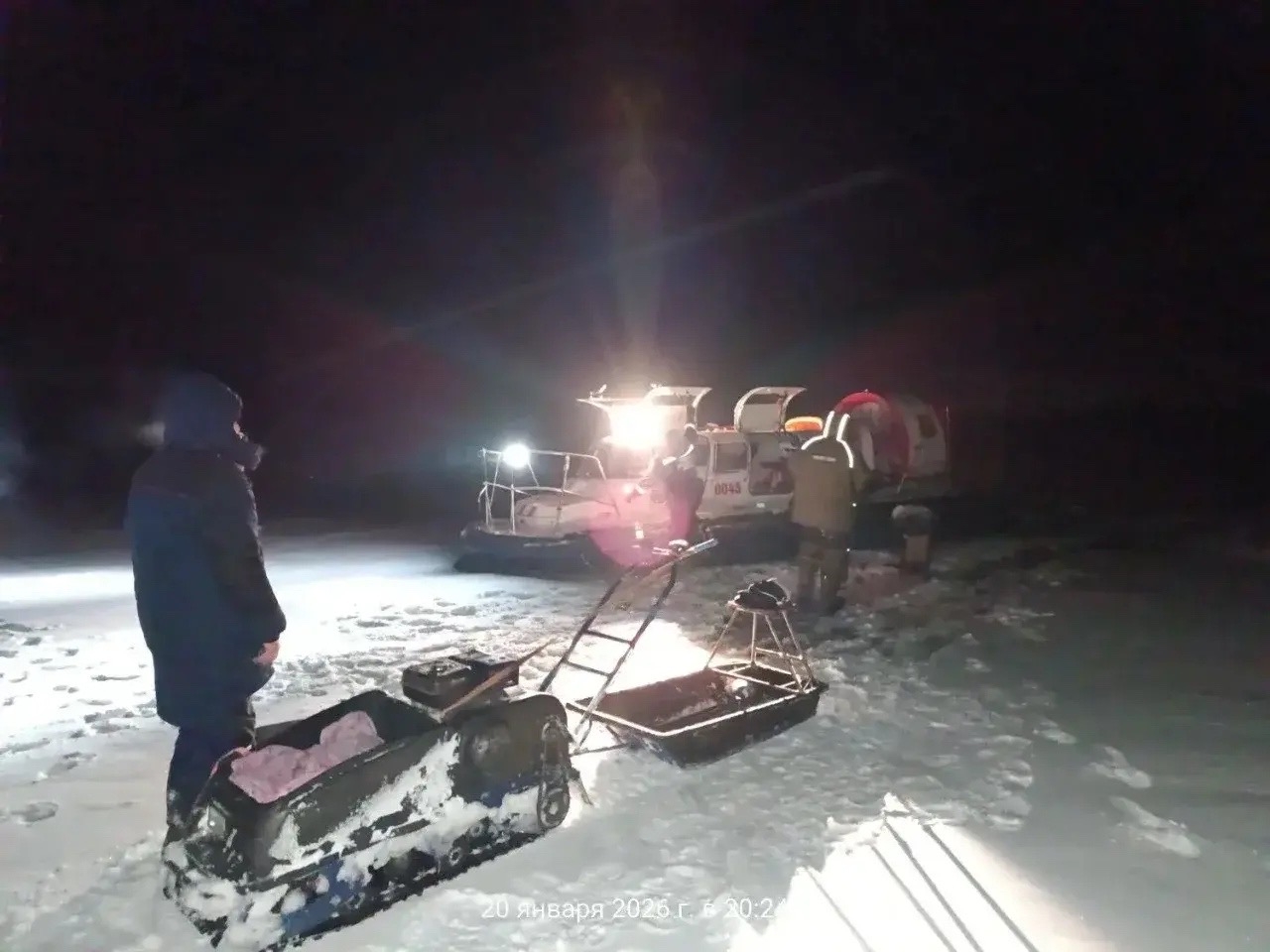 На Рыбинском водохранилище в Ярославской области спасли двух рыбаков