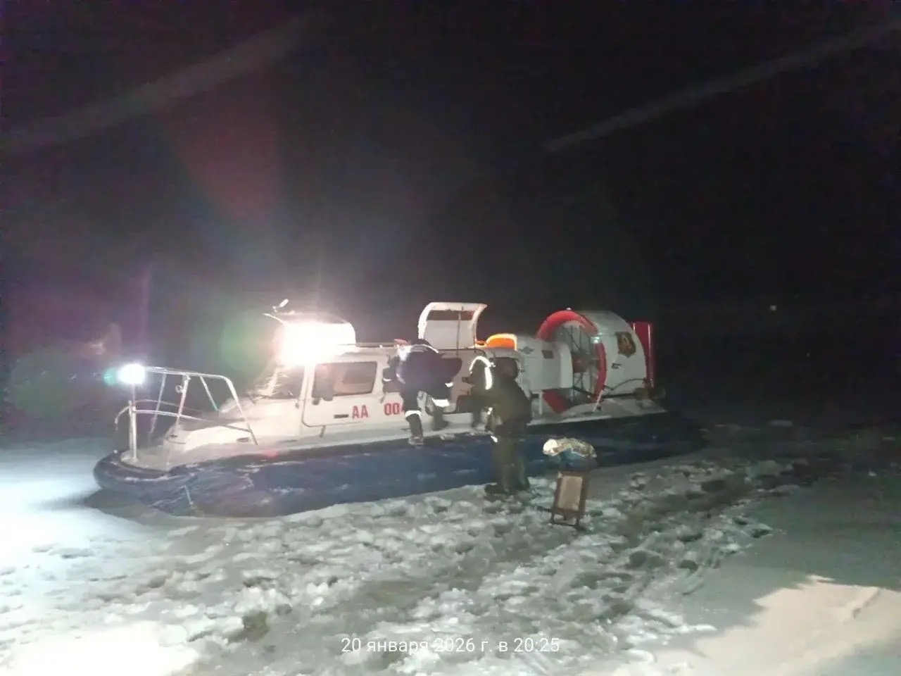 На Рыбинском водохранилище в Ярославской области спасли двух рыбаков