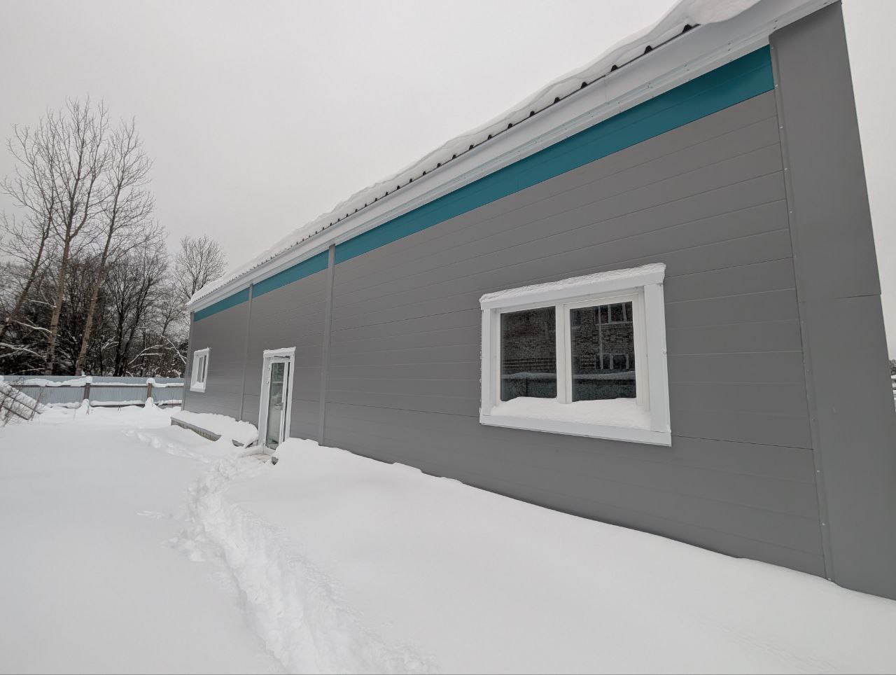 Завершены основные работы по строительству нового спортзала в Улейме Ярославской области