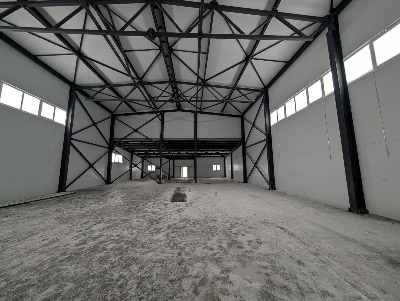 Завершены основные работы по строительству нового спортзала в Улейме Ярославской области