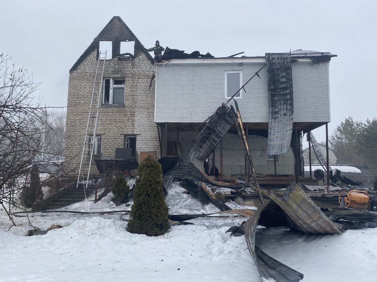 В Ярославской области из-за неосторожности при ремонте произошел пожар