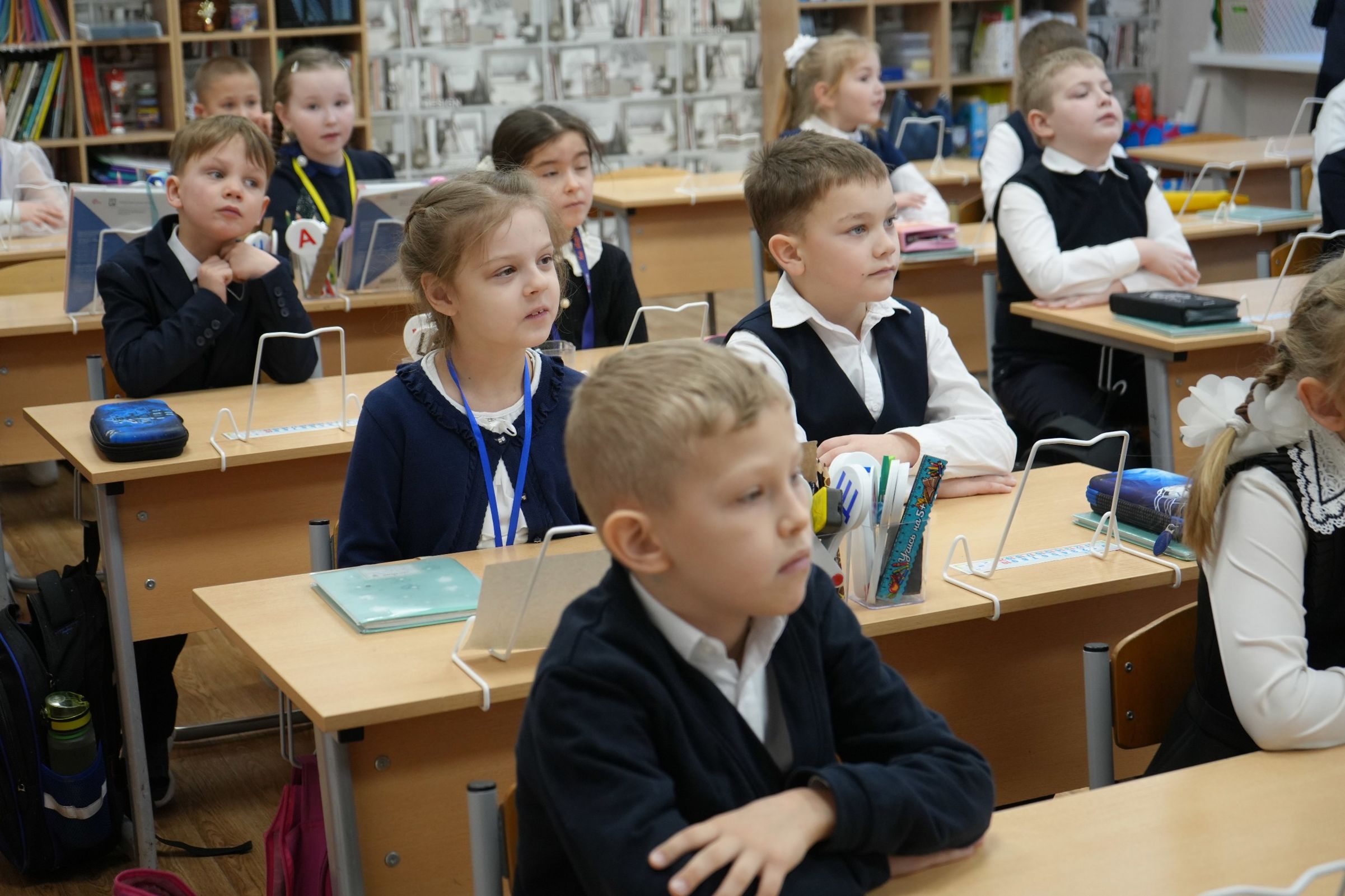 Ярославские энергетики «Россети Центр» провели занятия по электробезопасности для первоклассников