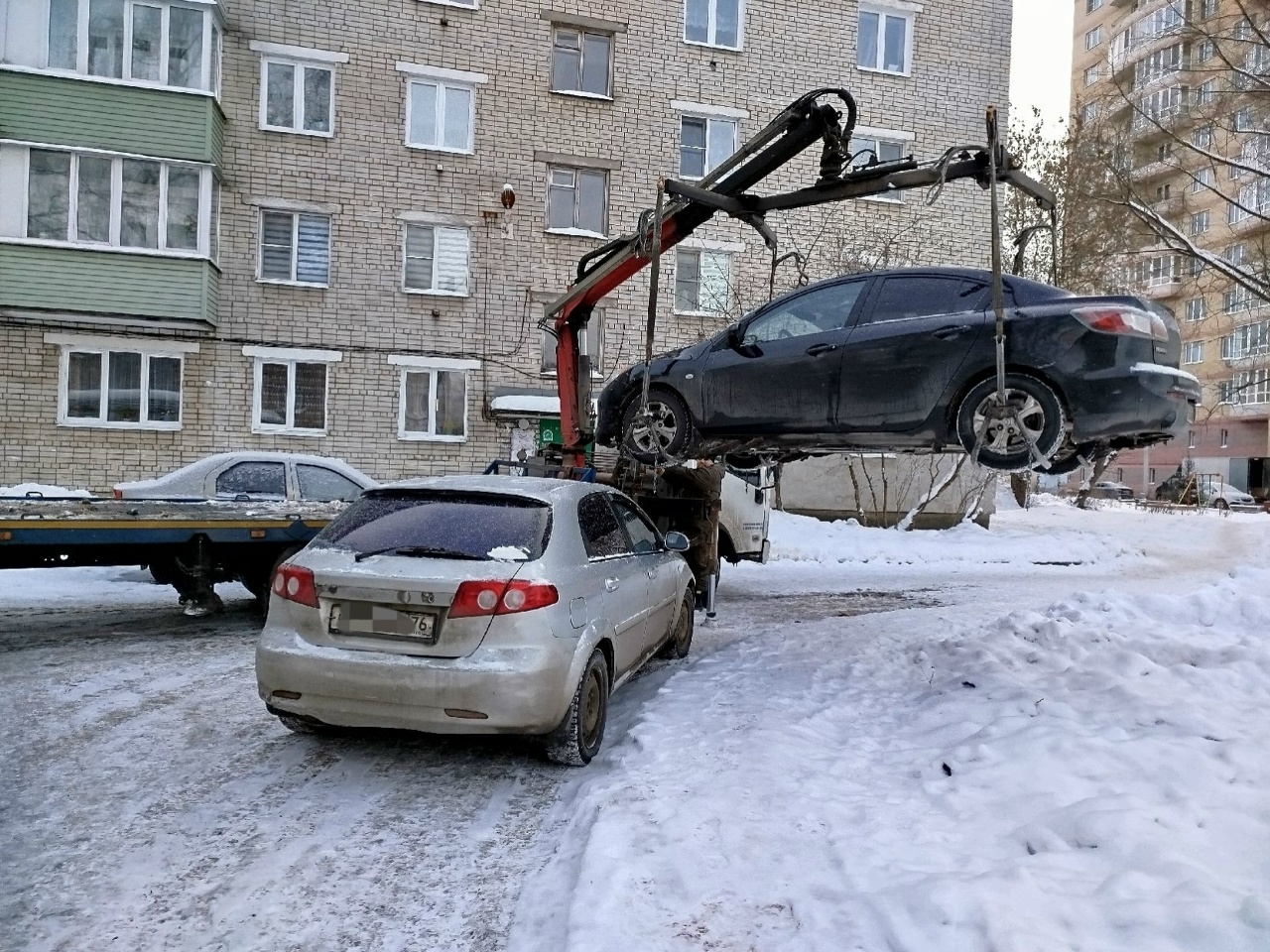 Жительница Ярославля лишилась иномарки за неоплаченные штрафы и долг по кредиту