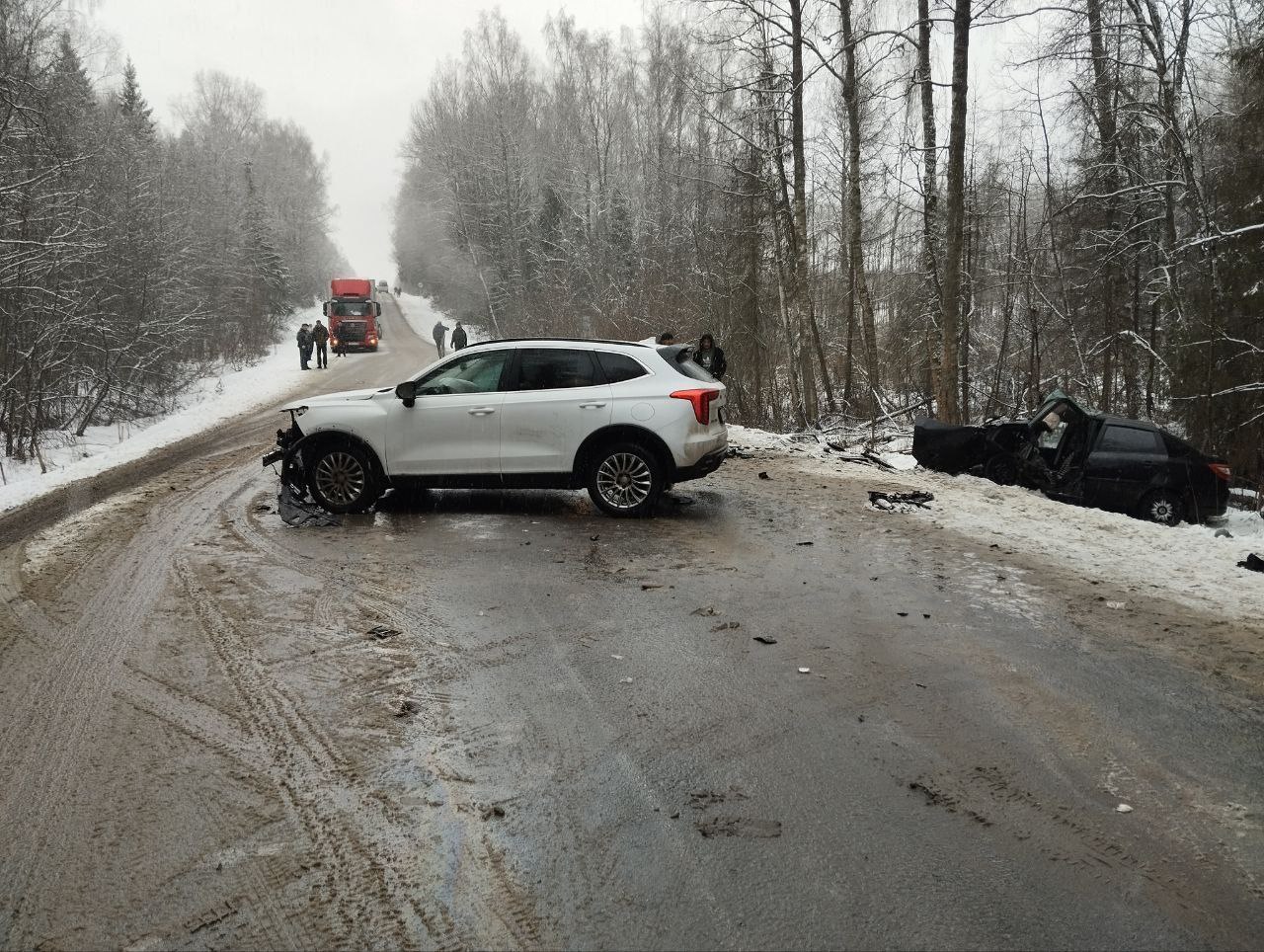 Погибли отец и сын: в Ярославской области виновник ДТП получил 4 года колонии-поселения