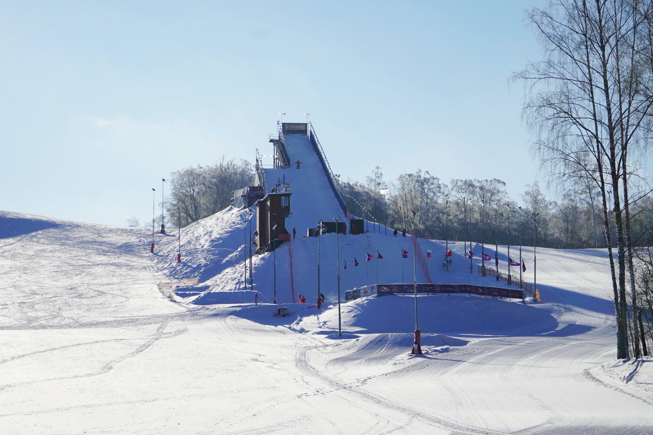 Под Ярославлем завершается подготовка к проведению Кубка чемпионов по фристайлу