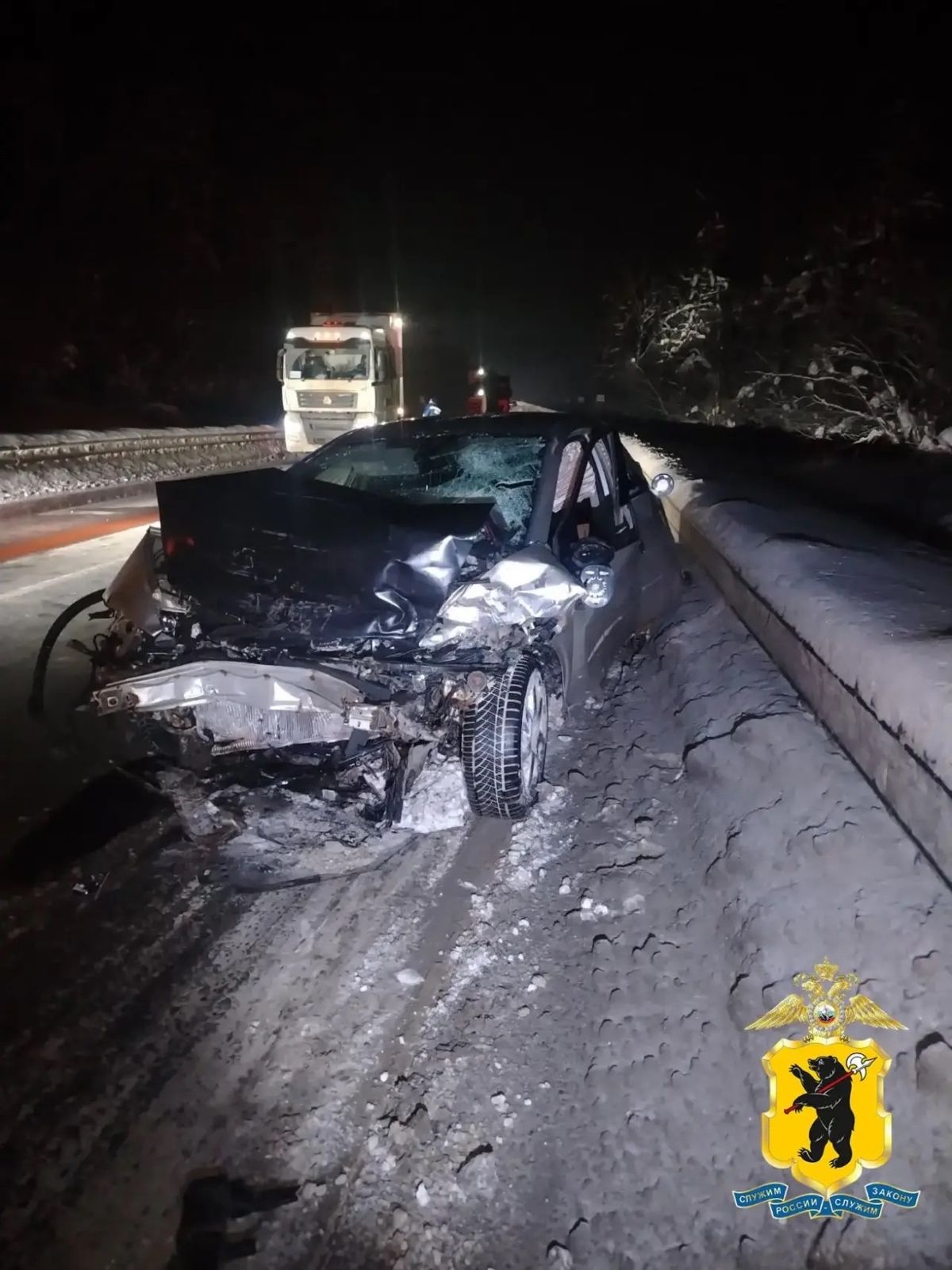 В результате ДТП с грузовиком под Переславлем погибла водитель иномарки