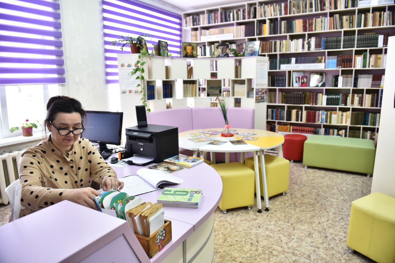 ​Михаил Евраев посетил социальные учреждения в поселке Бурмакино Некрасовского округа