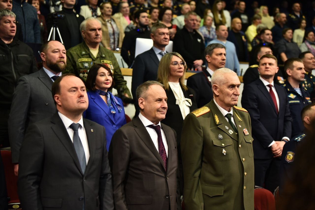 Церемония присвоения наименования «гвардейский» 299-му полку прошла в Ярославле