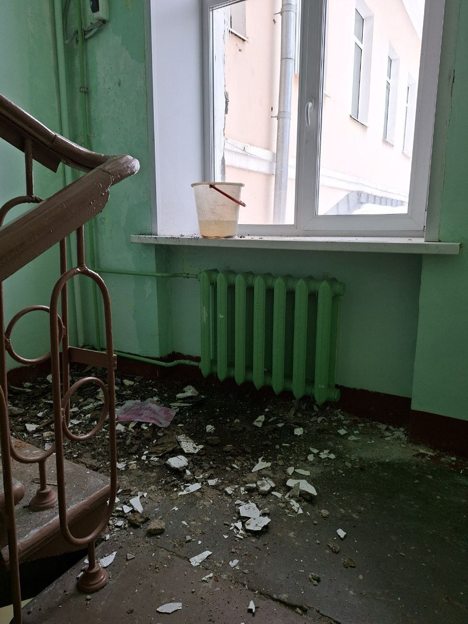 В Ярославле в жилом доме обвалился потолок