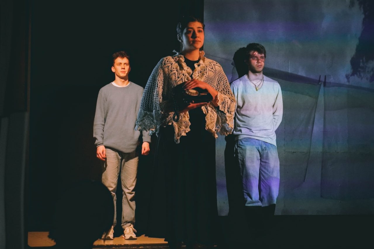 Студенты Ярославского театрального института представили спектакль по историям участников СВО