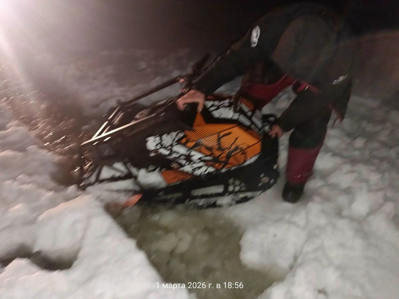 В Ярославской области на Рыбинском водохранилище спасли застрявшего рыбака