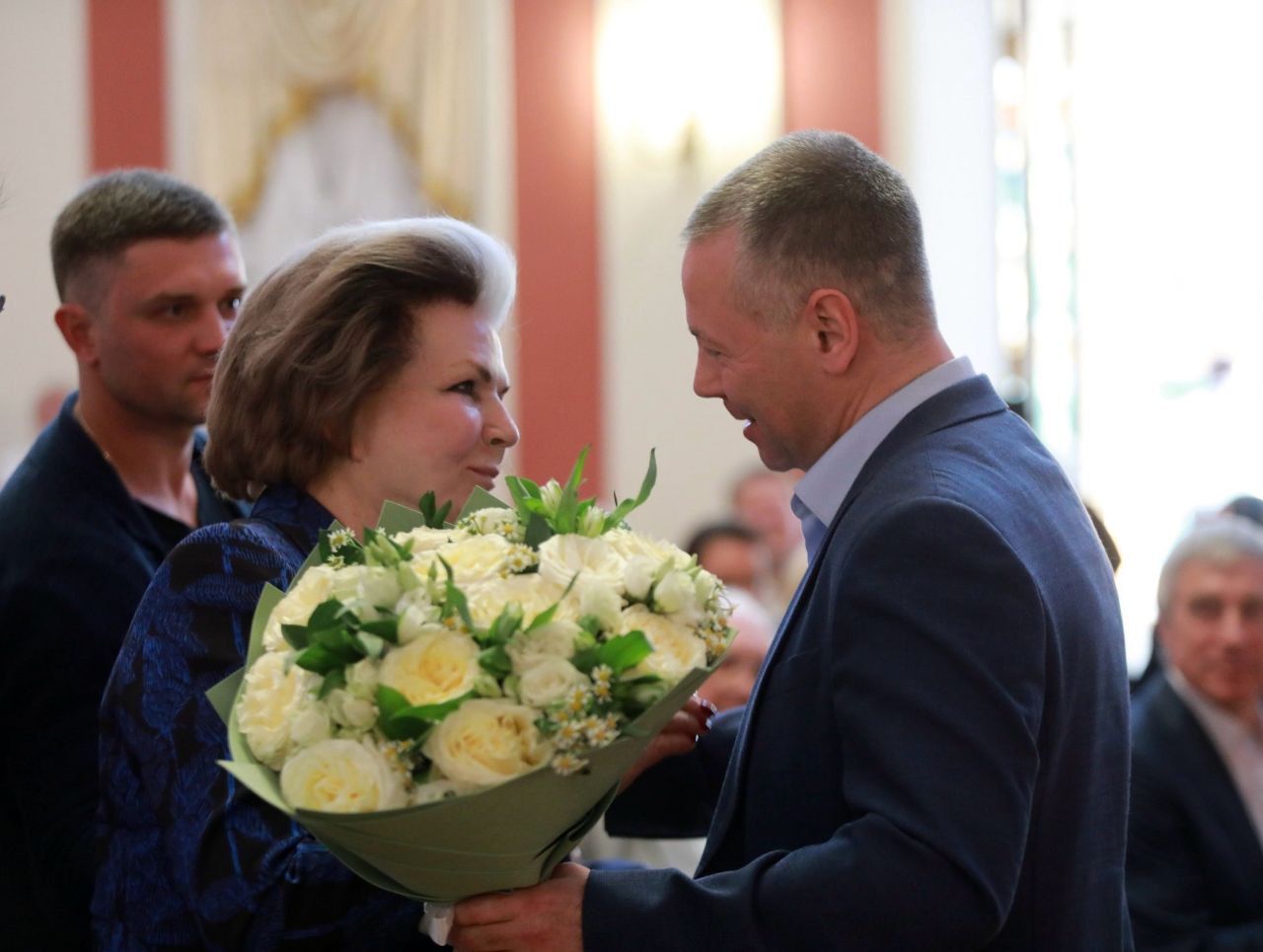 Первую женщину-космонавта Валентину Терешкову поздравляют с днем рождения