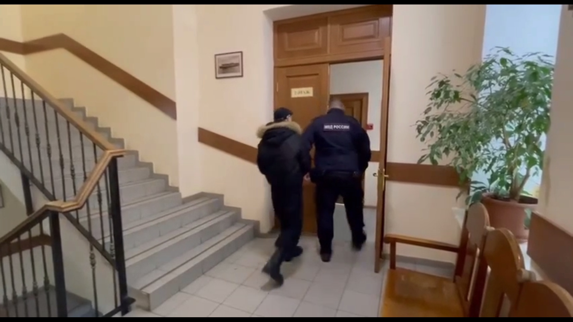 В Ярославле под стражу заключили двух подростков, обвиняемых в хулиганстве в ТРЦ «Аура»