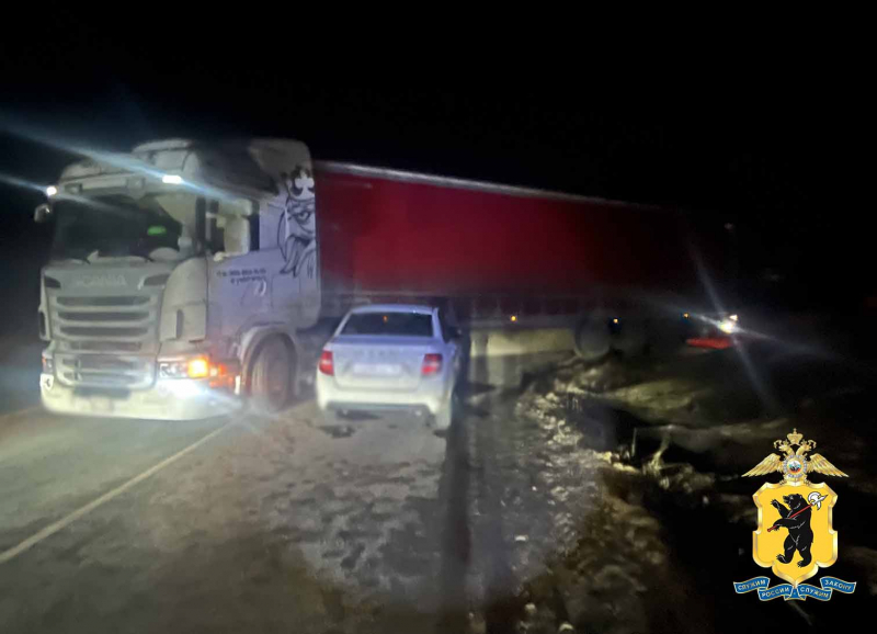 В результате ДТП с фурой пострадал 71-летний водитель «Лады»