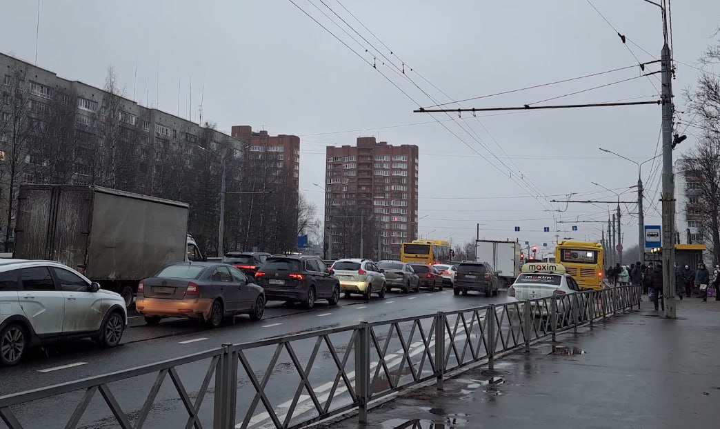 В Ярославле начали наказывать за учебную езду на Московском проспекте