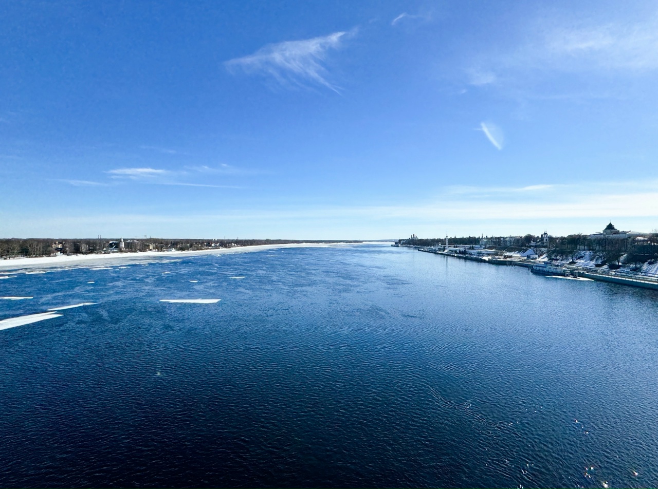 В Ярославле Волга вскрылась ото льда