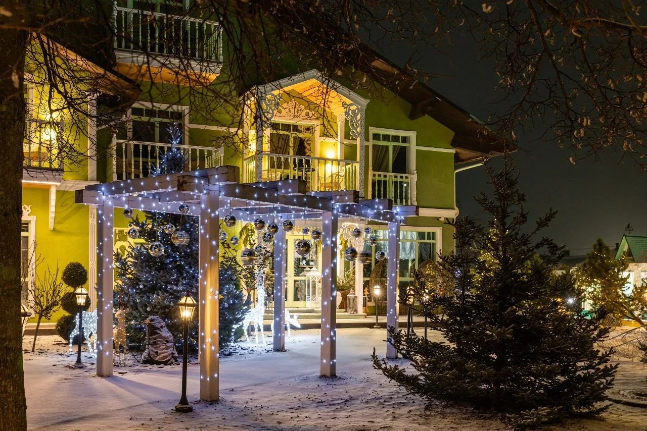 ​Более 30 заведений в Ярославской области отмечены за лучшее зимнее оформление фасадов