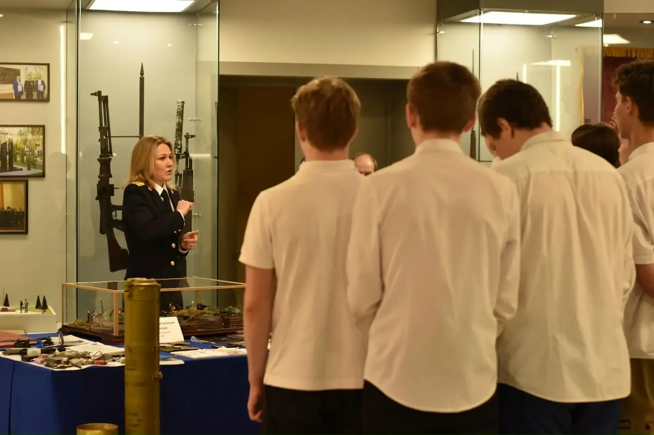 Юные динамовцы встретились с ветераном СВО в музее УФСБ России по Ярославской области