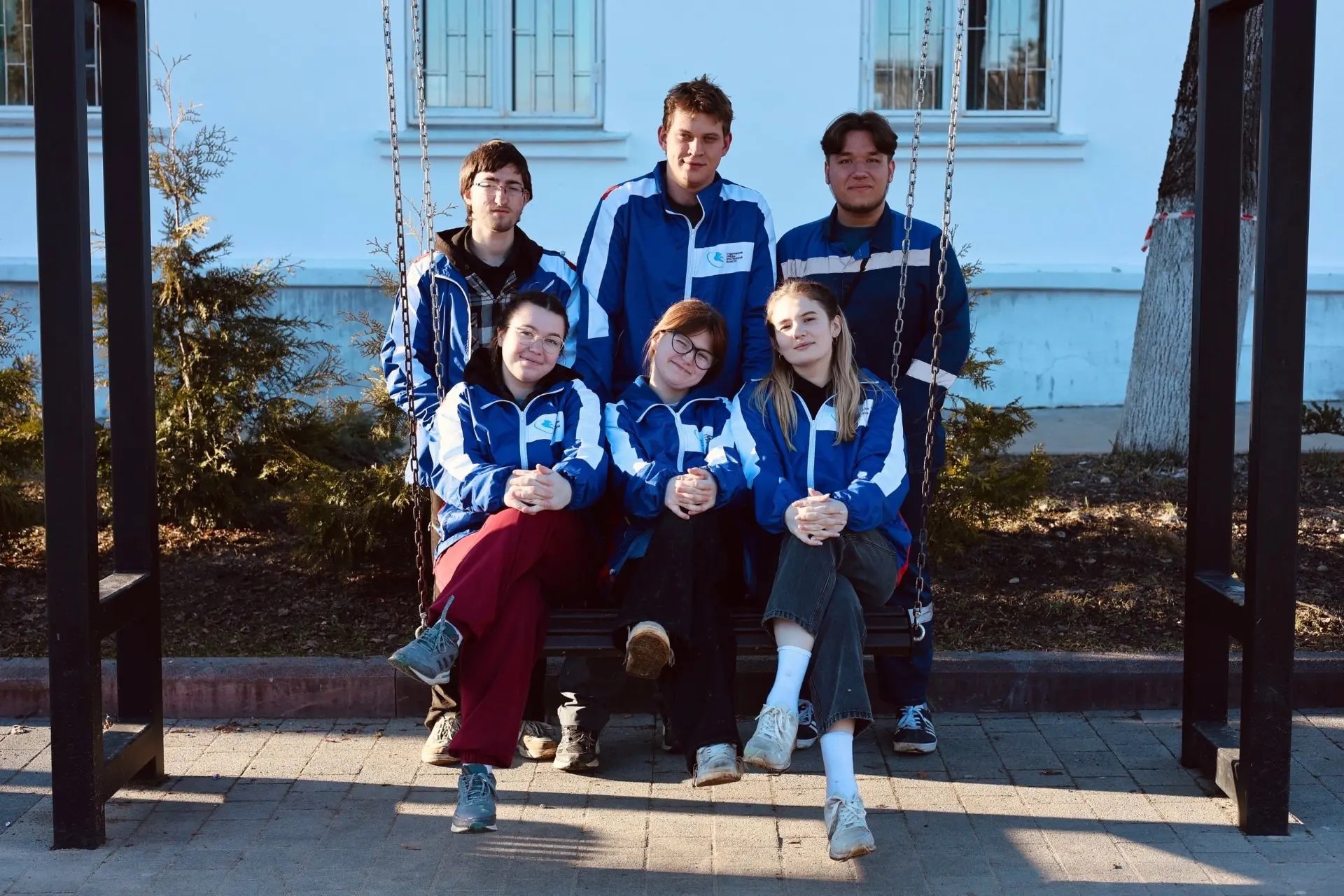 Студенческие отряды помогают жителям Данилова благоустраивать общественные пространства