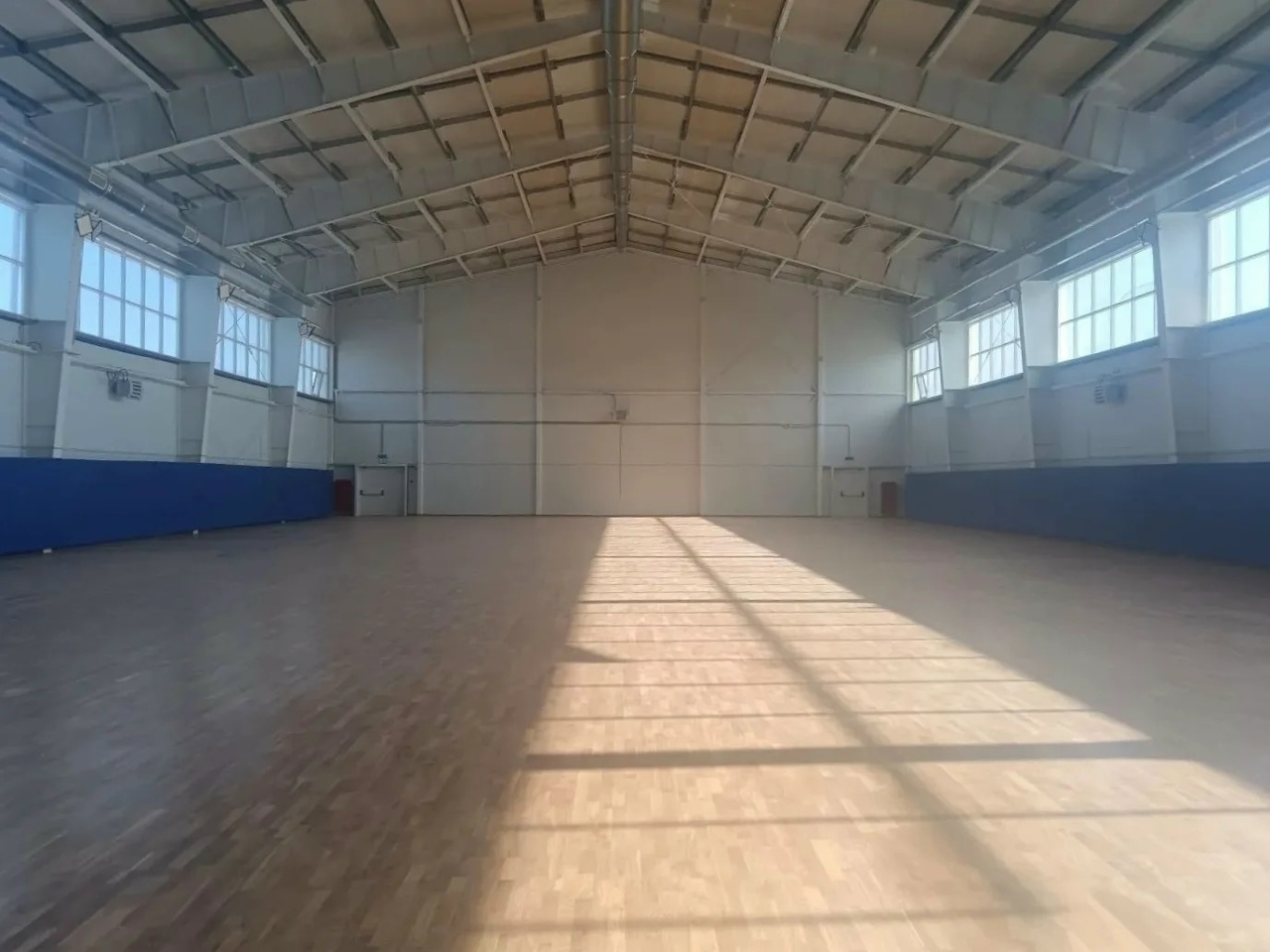 Завершено строительство нового физкультурно-оздоровительного комплекса в Любиме