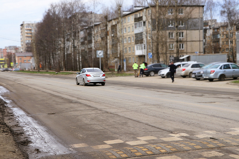Подрядчики приступили к ремонту на двух дорожных объектах в Ярославле