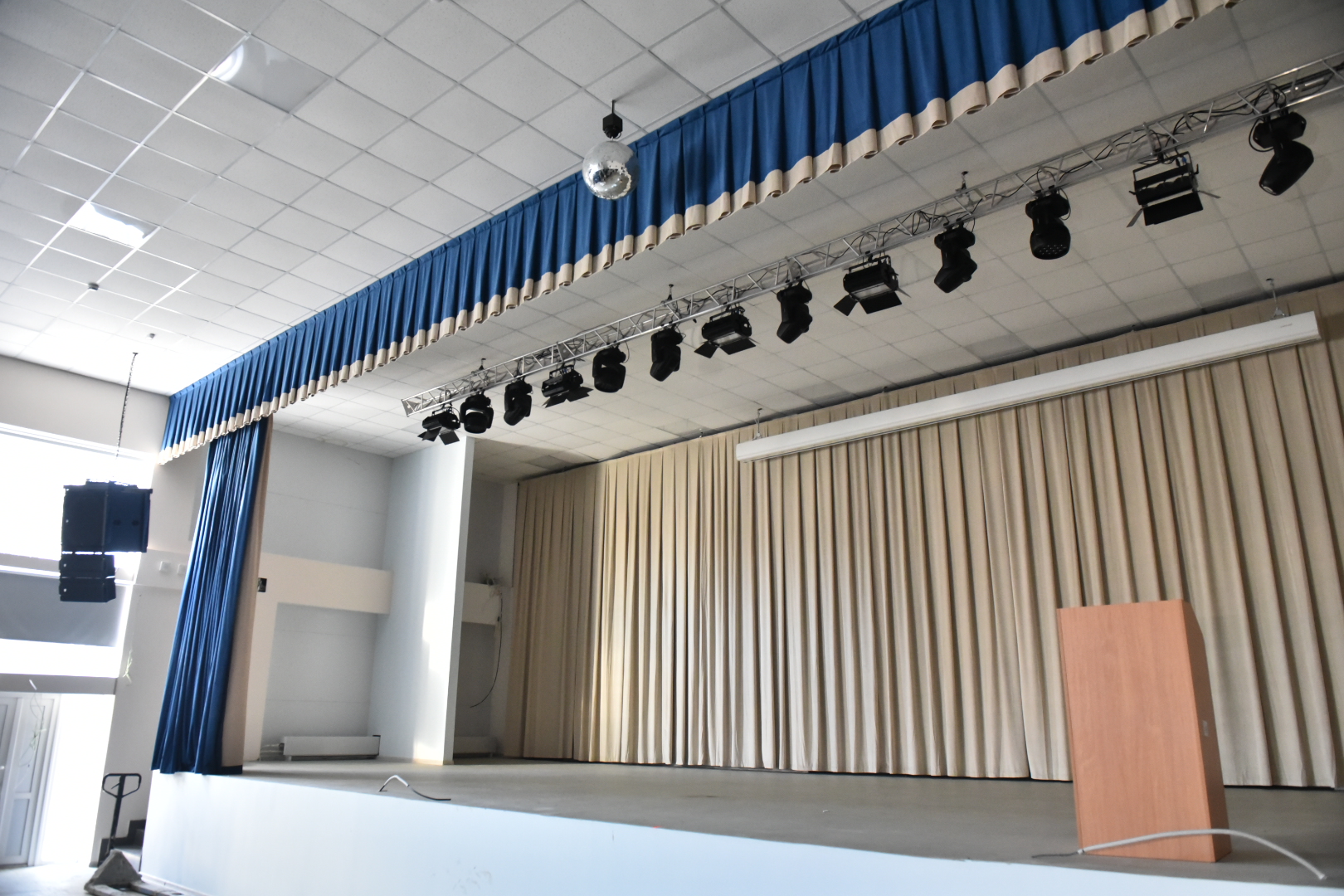 ​Михаил Евраев обсудил с депутатами и медиками Углича реализуемые проекты и изменения