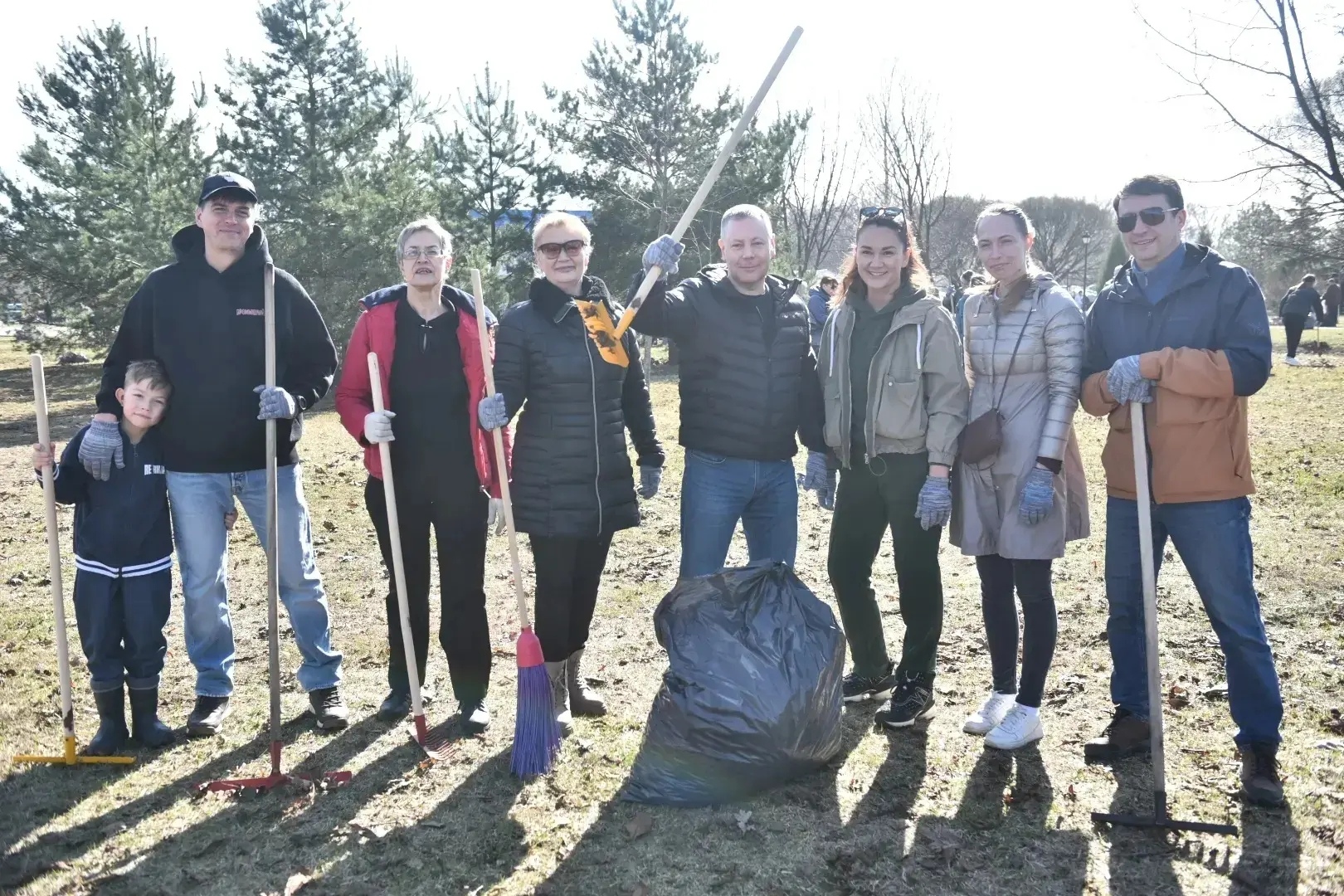 Михаил Евраев принял участие в первом общерегиональном субботнике