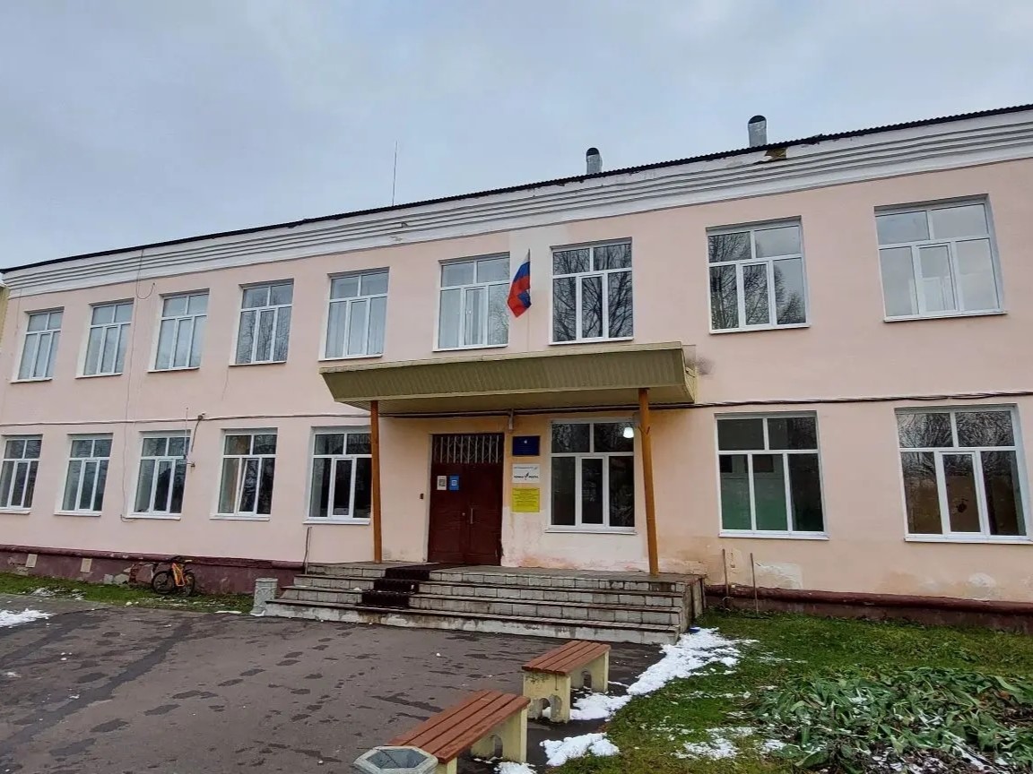 Начался ремонт центра образования «Тихменевский» Рыбинского округа