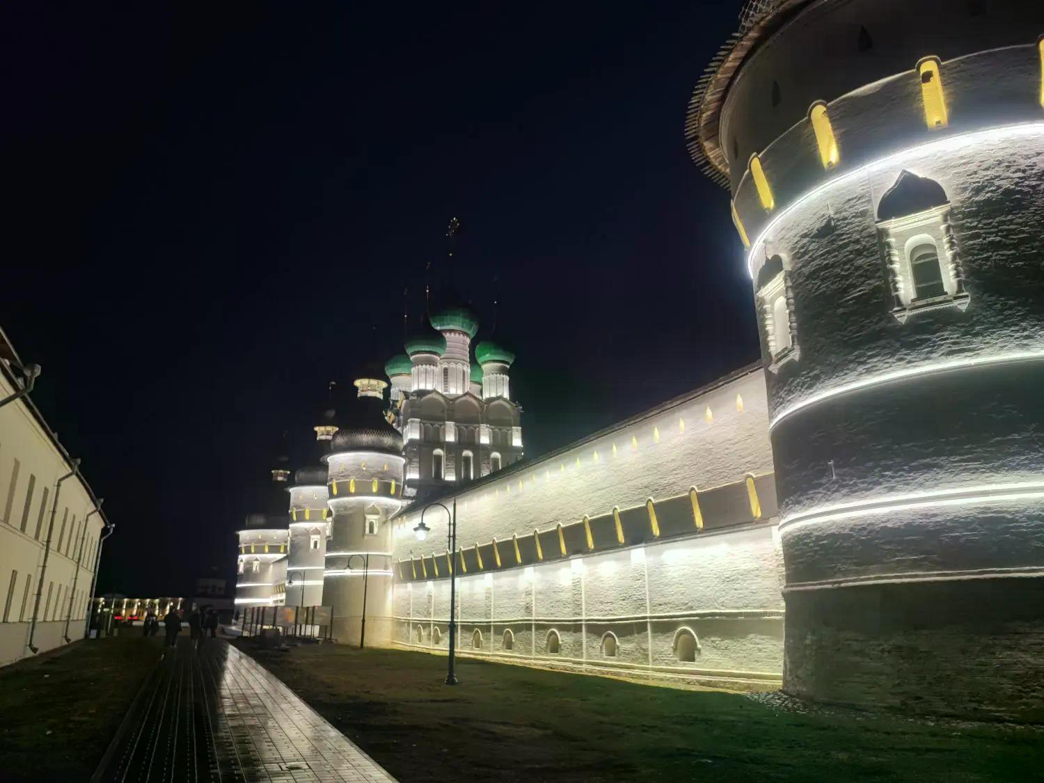 Световая симфония городов: в Ярославской области подвели итоги проекта архитектурной подсветки