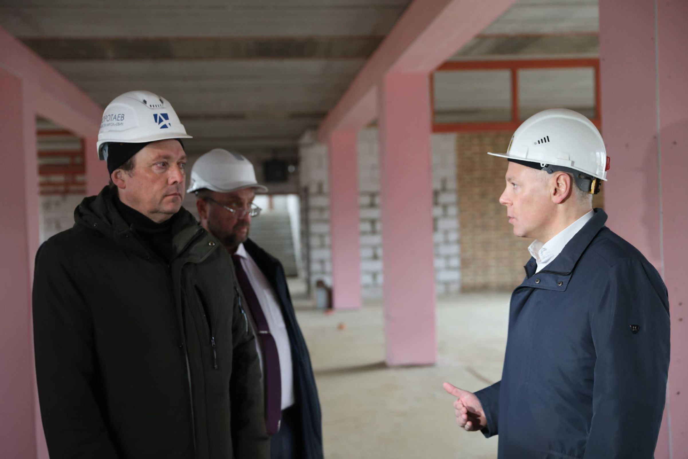 В поликлинике на улице Гоголя в Ярославле ведутся внутренние работы